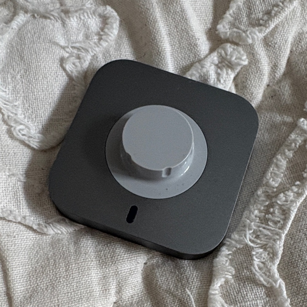 Oura ring gen 4 size 9 CHARGER (only)
